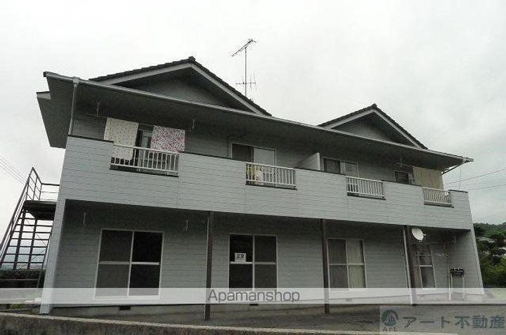 下林クローバーハイツ2階東側の外観