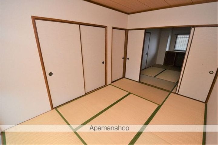 リベラルフクダ102の内装