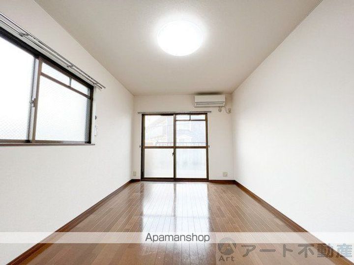 ブルーミングローズの内装