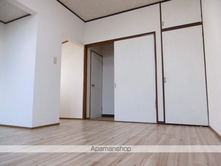 宮城県仙台市青葉区中山1丁目の賃貸アパート1の居間