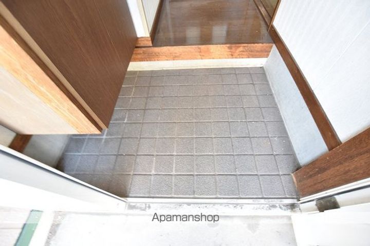 パル・パレスⅠ12の玄関