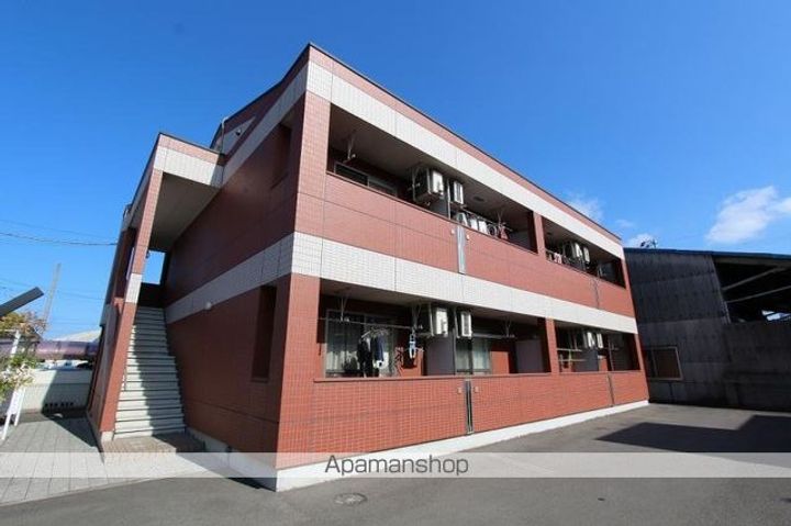 香川県高松市上福岡町の賃貸アパートの外観