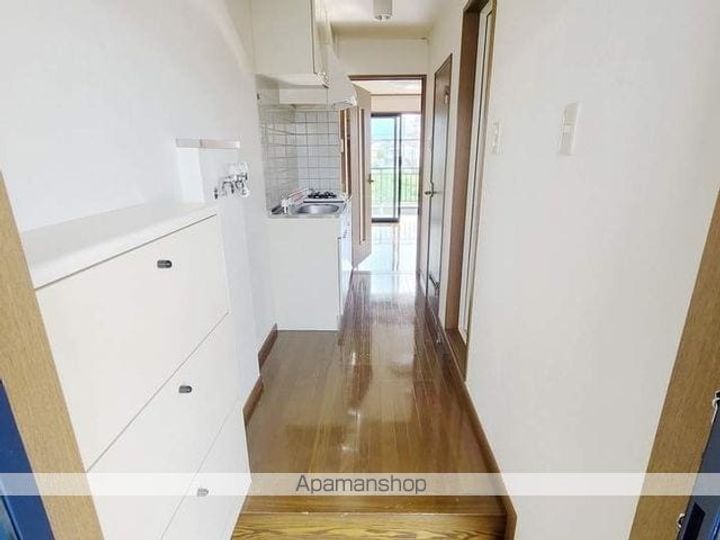 ニューウェル白板103の内装