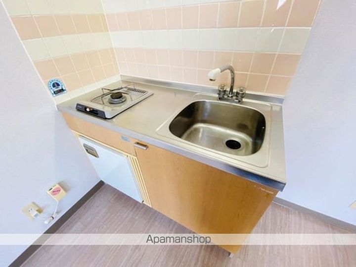 コーポラス上野202のキッチン