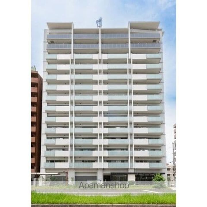 CITY SPIRE難波グレイスの外観