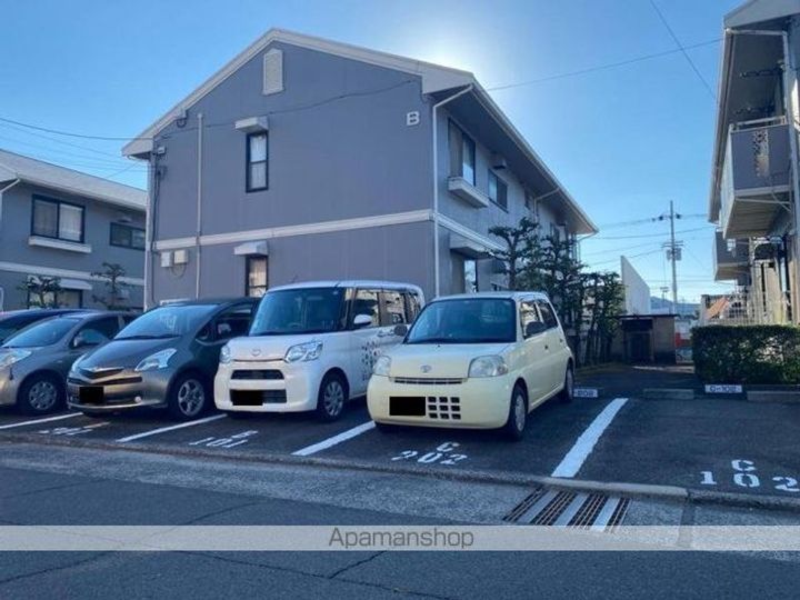 グリーンパークセジュールA・B・C棟B202の外観