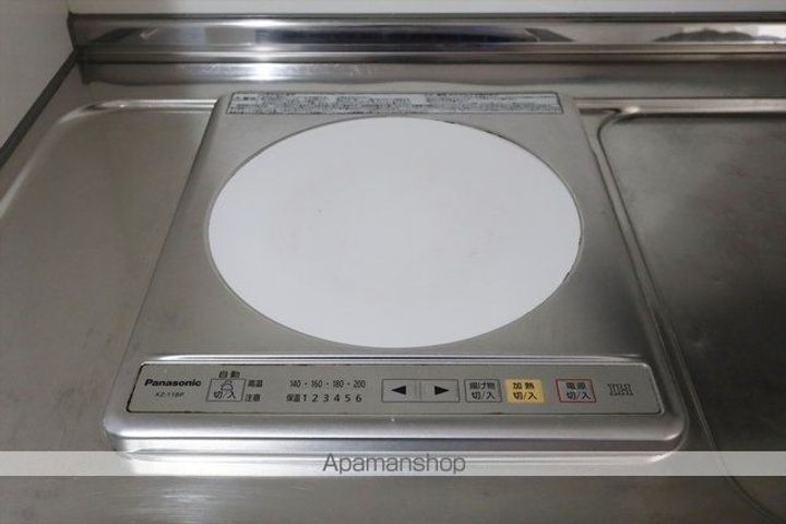 福島県郡山市安積町日出山字一本松の賃貸アパートの内装