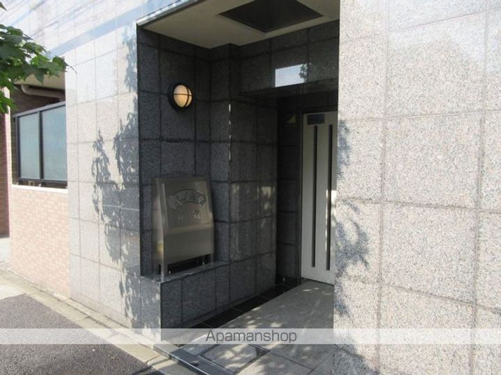 東京都杉並区荻窪5丁目の賃貸マンションの外観