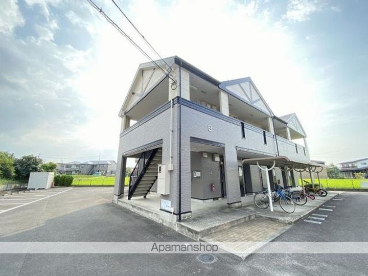 香川県高松市仏生山町甲の賃貸アパートの外観