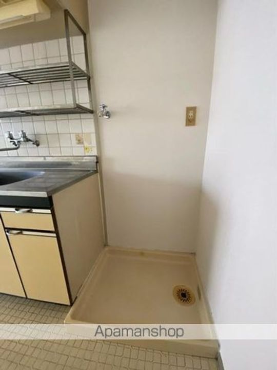 岩清尾マンションの内装