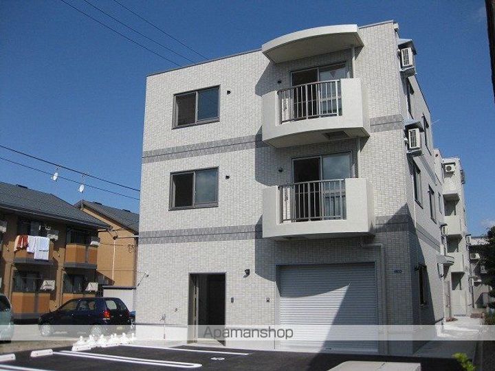 山形県米沢市東2丁目の賃貸マンション103の外観