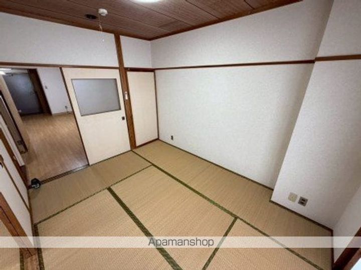 アワヤママンションの内装
