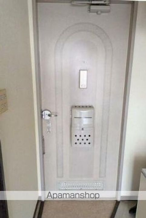 フォブール間嶋の玄関