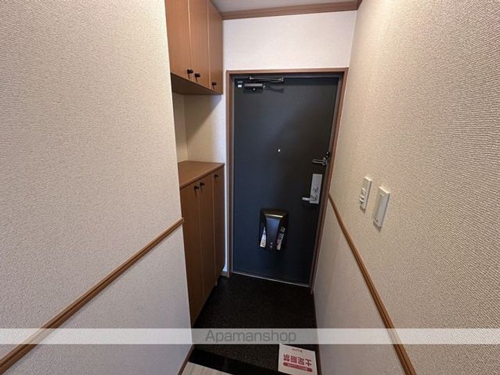 セイントクルーズ202の玄関