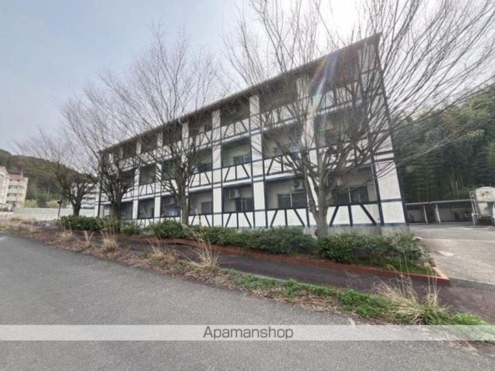 香川県さぬき市志度の賃貸マンションの外観