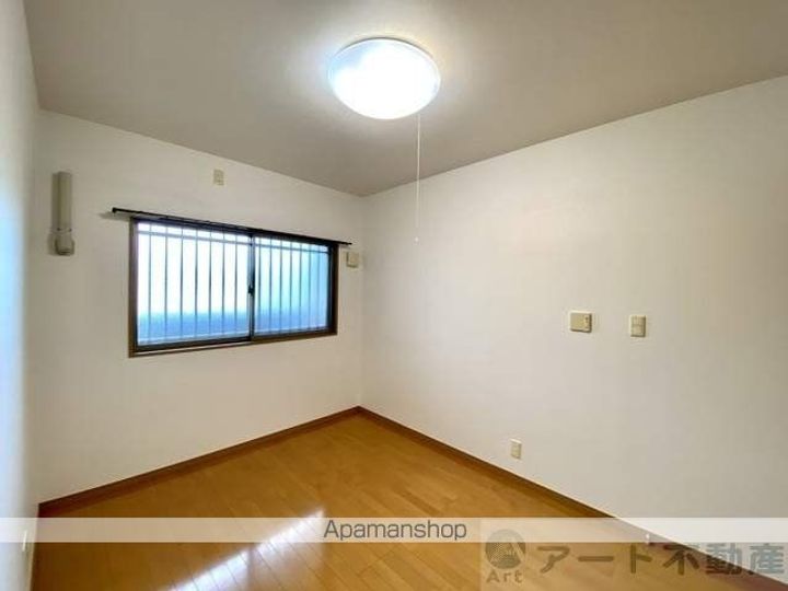 レベウェル三愛702の内装