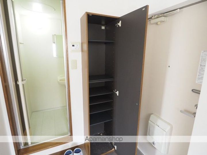 ロイヤル長久保B棟201の内装