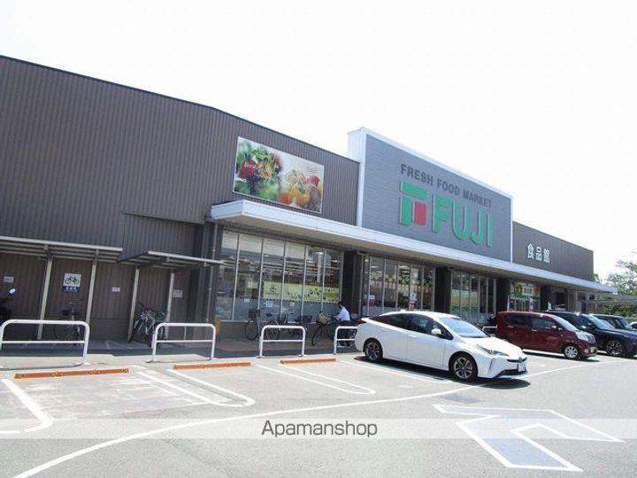 サン ガーデンの周辺
