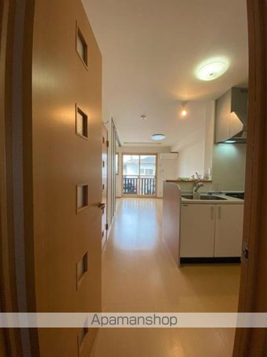 香川県高松市松縄町の賃貸アパートの玄関