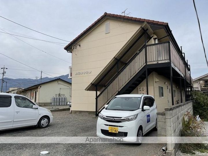 長野県松本市波田の賃貸アパートの外観