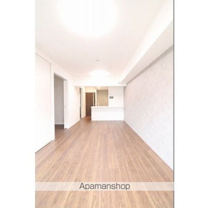 東京都練馬区中村3丁目の賃貸マンションの居間