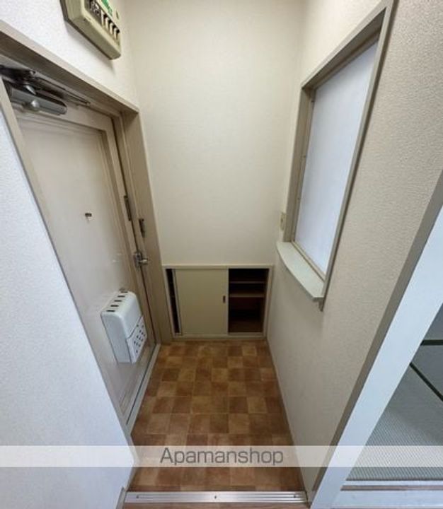 マンション忍の玄関