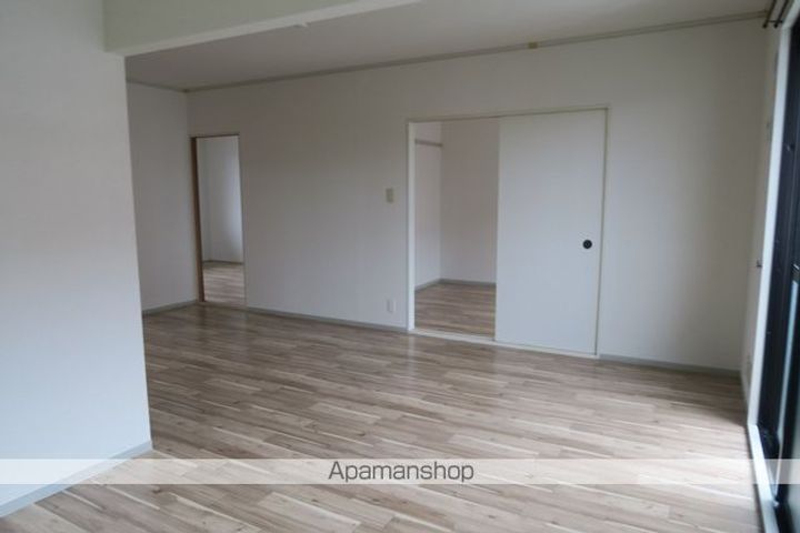 ハイツミヅホ A棟の居間