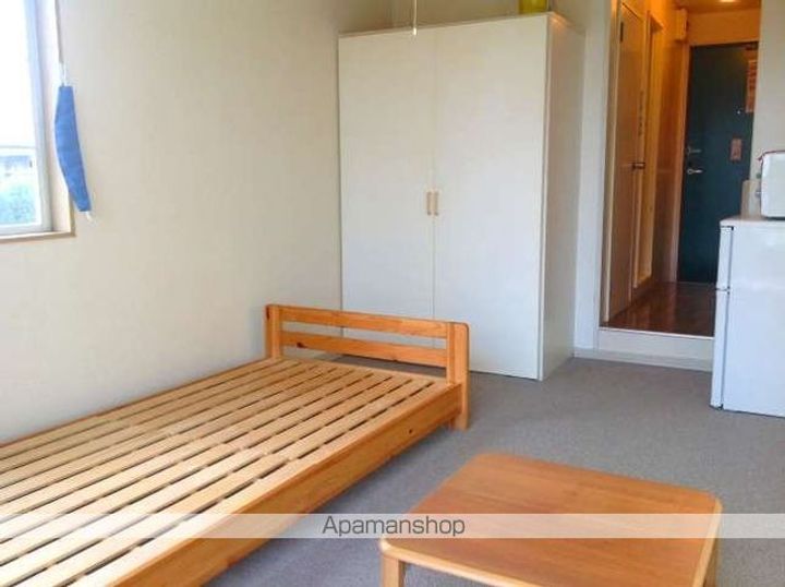 レオパレスTAMURA98の居間