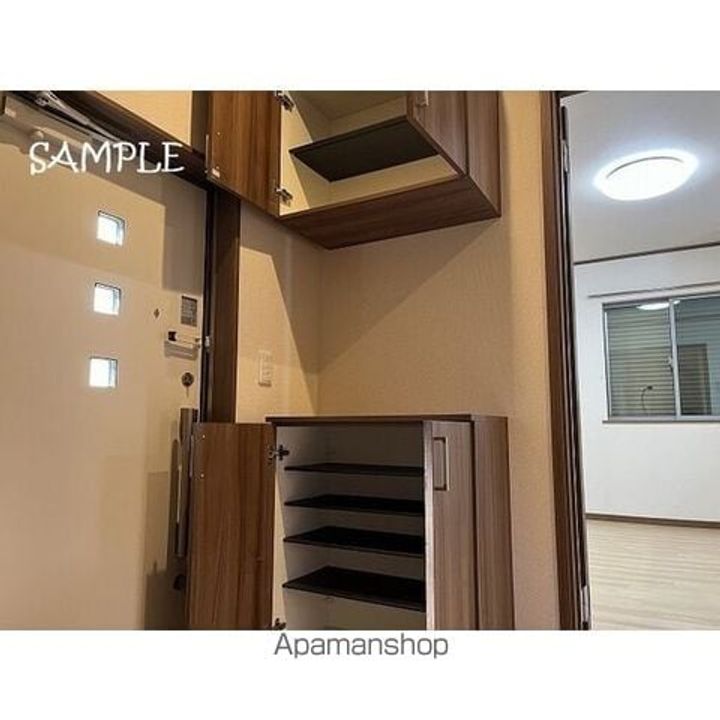 長野県北佐久郡御代田町大字塩野(一戸建)の賃貸物件戸建ての玄関