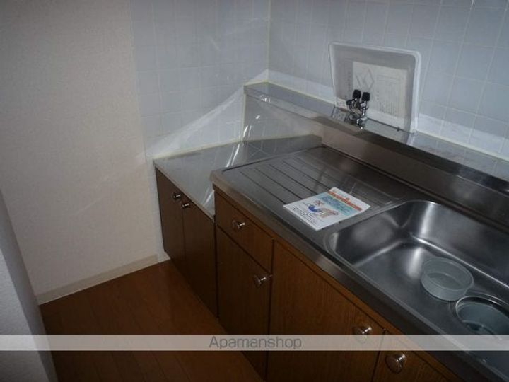 滋賀県栗東市手原2丁目の賃貸マンションのキッチン