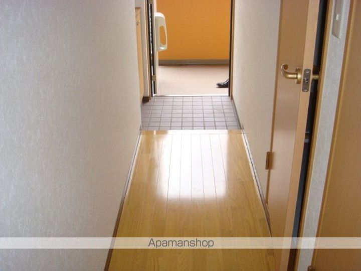 ミモザ千405の玄関