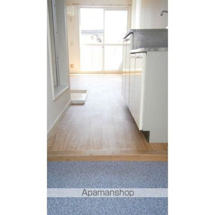 サニーハイツの玄関