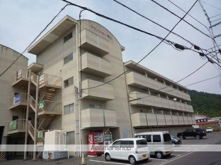 グランシャトー青山の外観