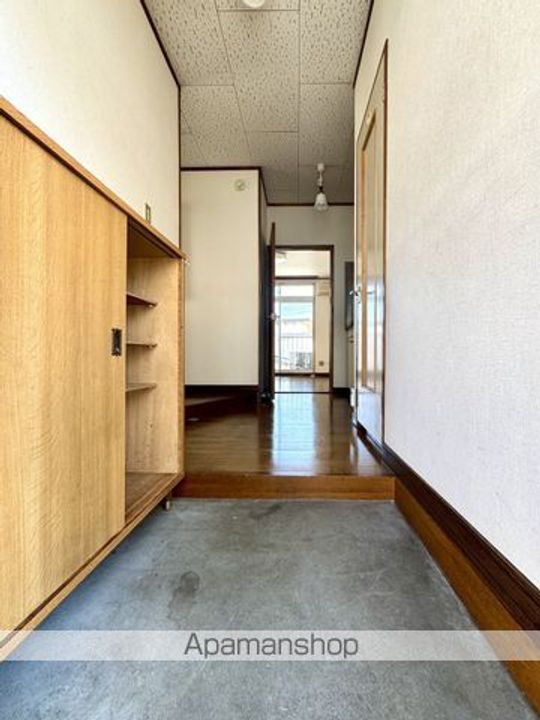 長野県長野市平林1丁目の賃貸アパートの玄関