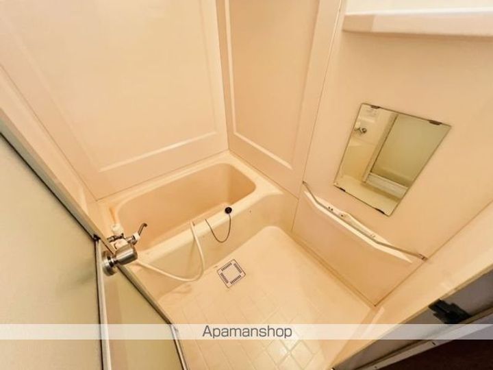 メゾンドピュアA棟202の風呂