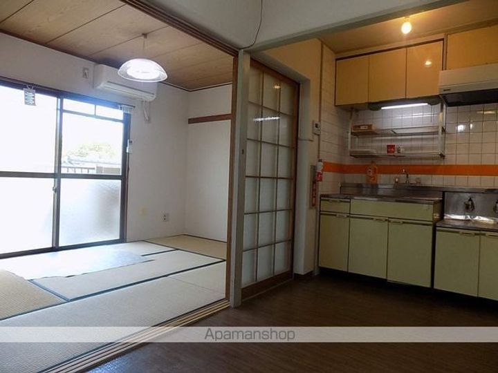 サンハイツ五才美303の居間