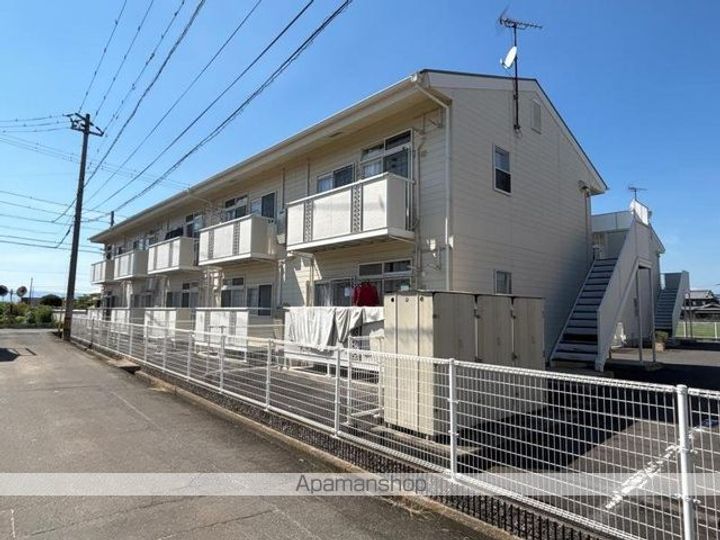 香川県高松市小村町の賃貸アパートの外観