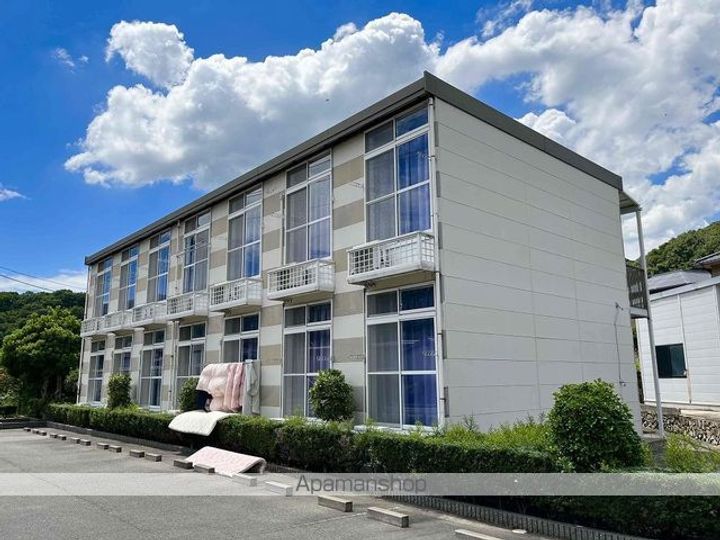 レオパレスCIEL(シェル)102の外観