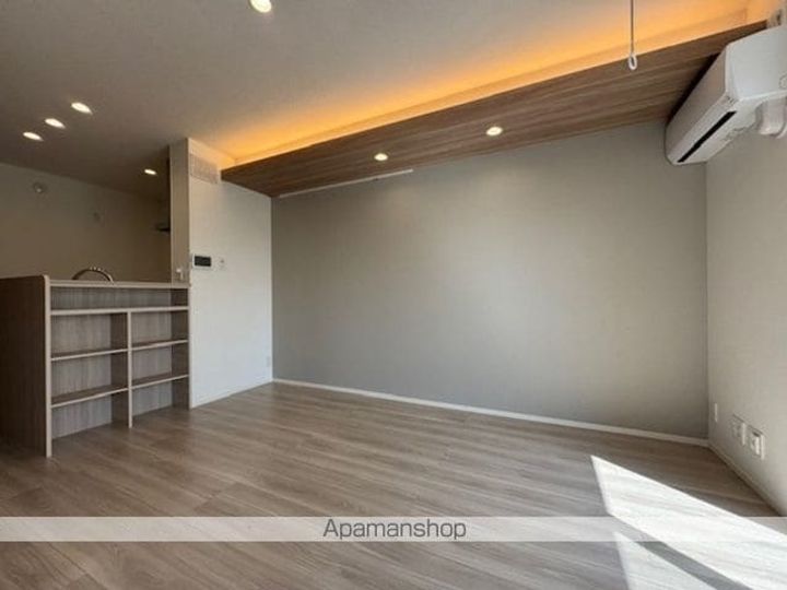 セレスティア鳴神の内装