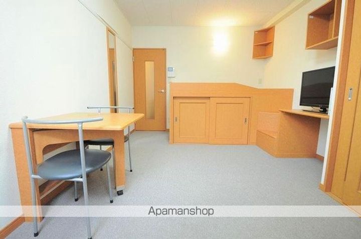 レオパレスM&E210の居間