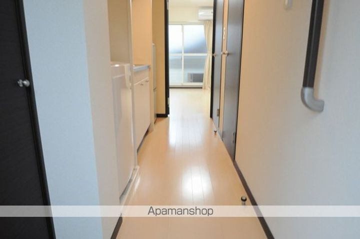 レオネクスト大倉山メルベーユⅢの玄関