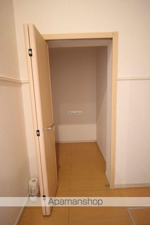 広島県福山市南今津町の賃貸アパートの内装