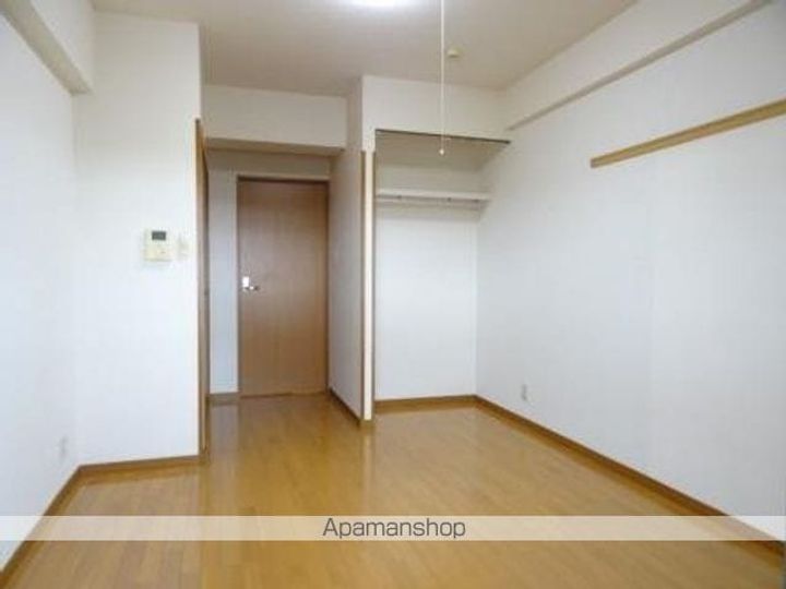 フロンティアハイツ211の居間