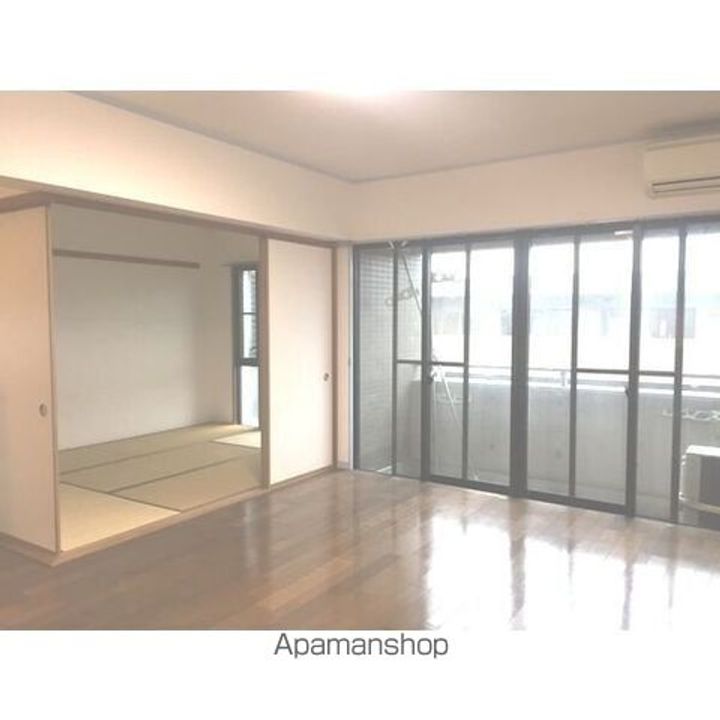 セントラルカミヤシロの居間