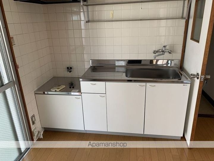 アーバン新町101のキッチン