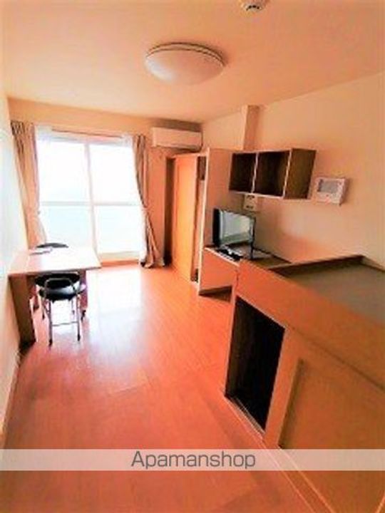 レオパレス相榮209の居間