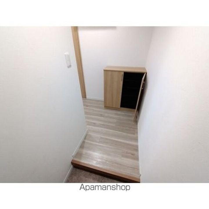 第2丸美ハイツの玄関