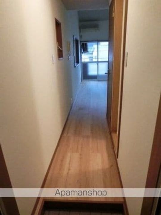 シャレー大濠の玄関