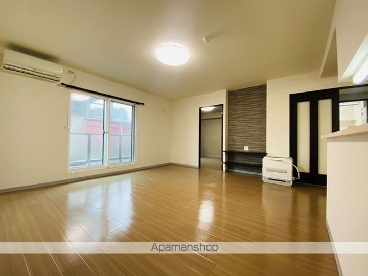 クレールマンション湯川の居間