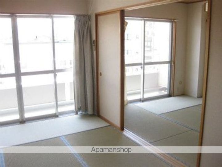 ヴィラカンガコウ303の居間